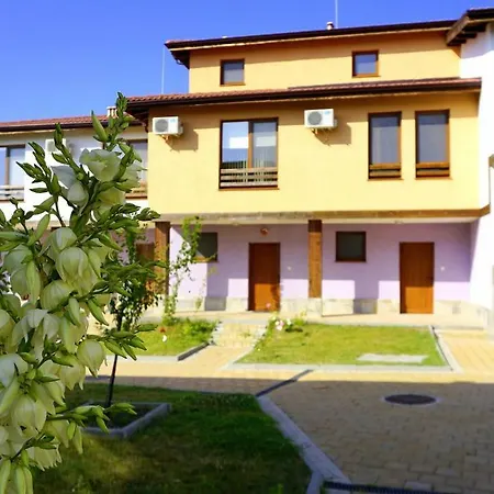 别墅 хармони хилс B01 - Harmony Hills B01 罗格其维